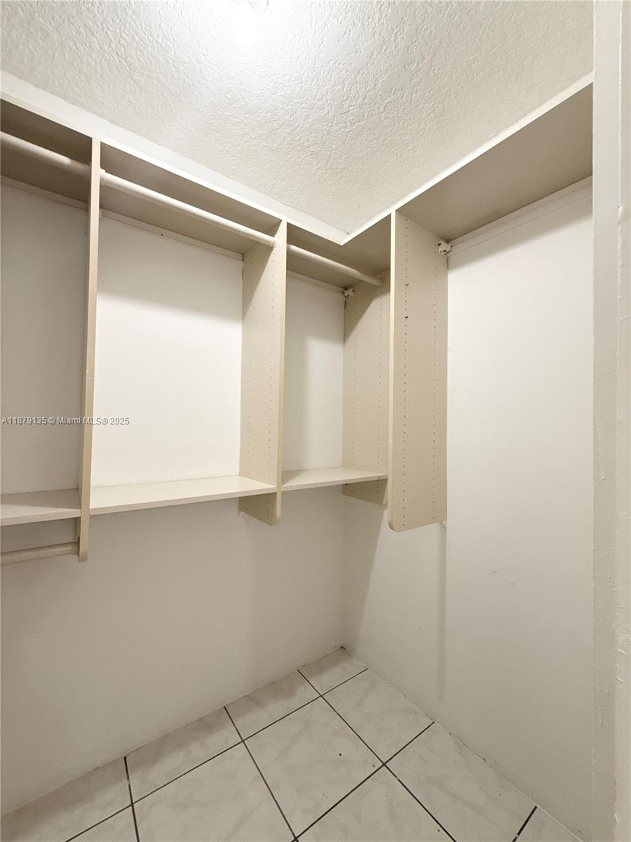 227 Lakeview Dr # 103