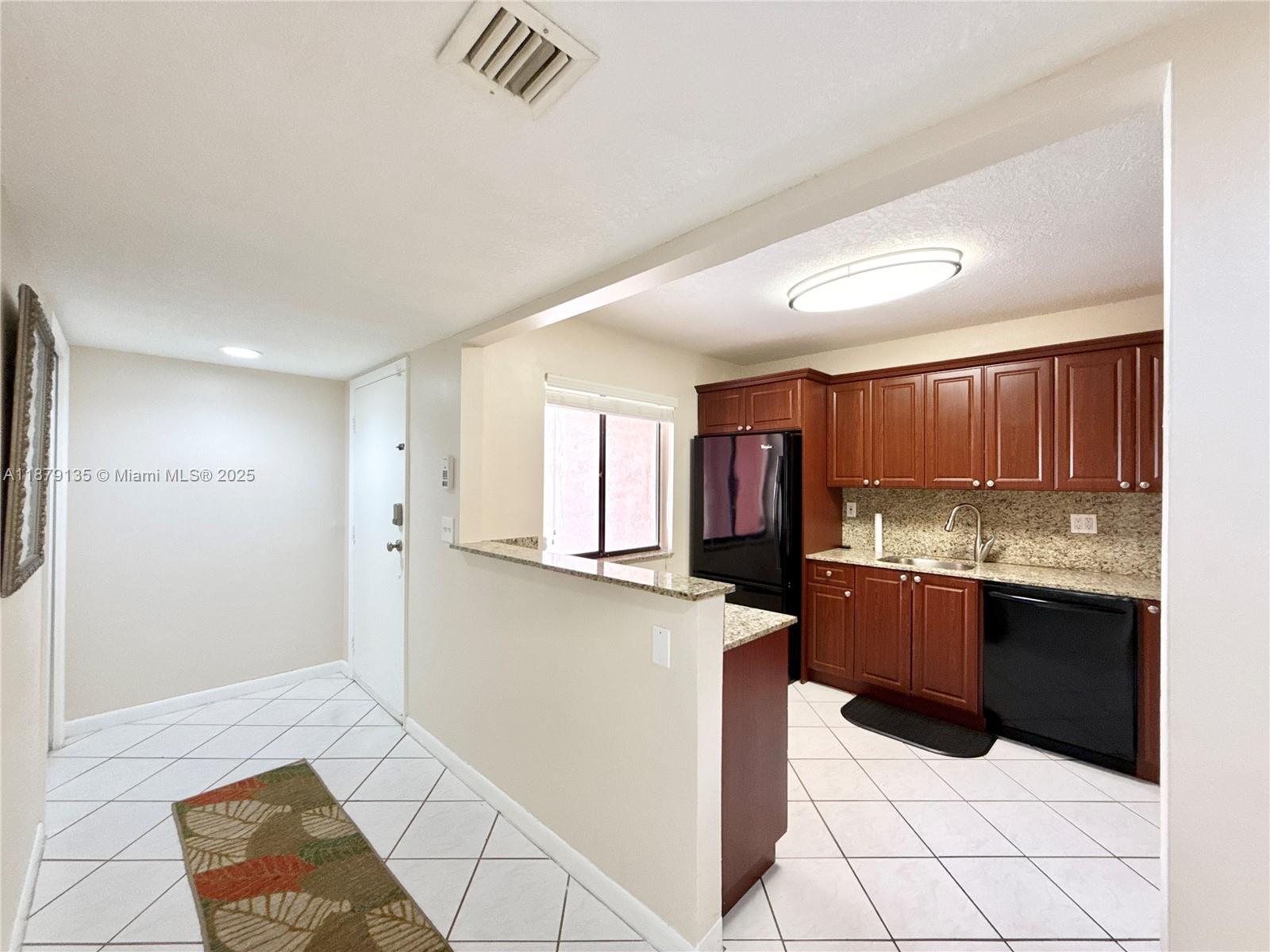 227 Lakeview Dr # 103