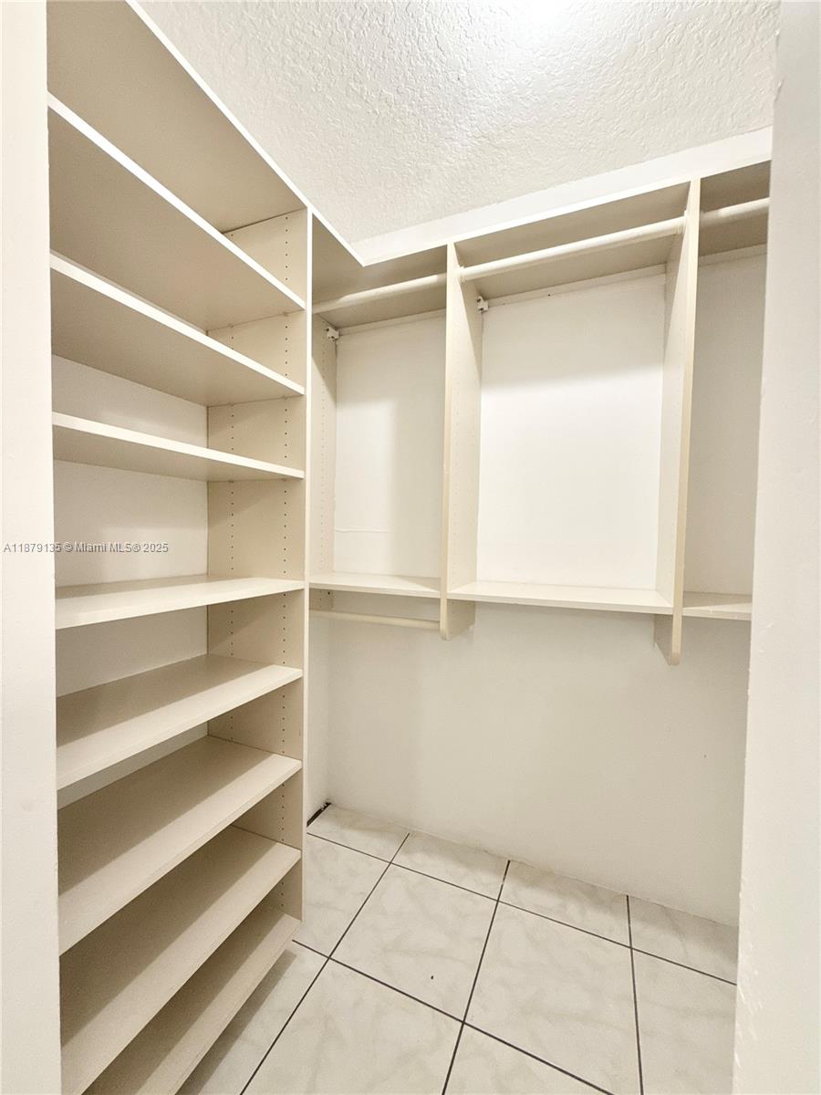 227 Lakeview Dr # 103