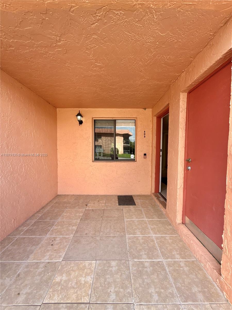 227 Lakeview Dr # 103