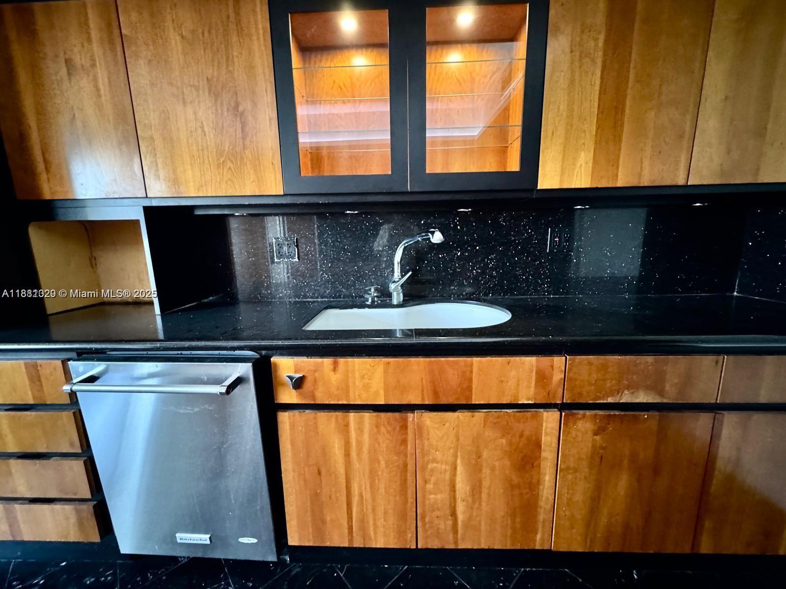 2025 Brickell Ave # 601