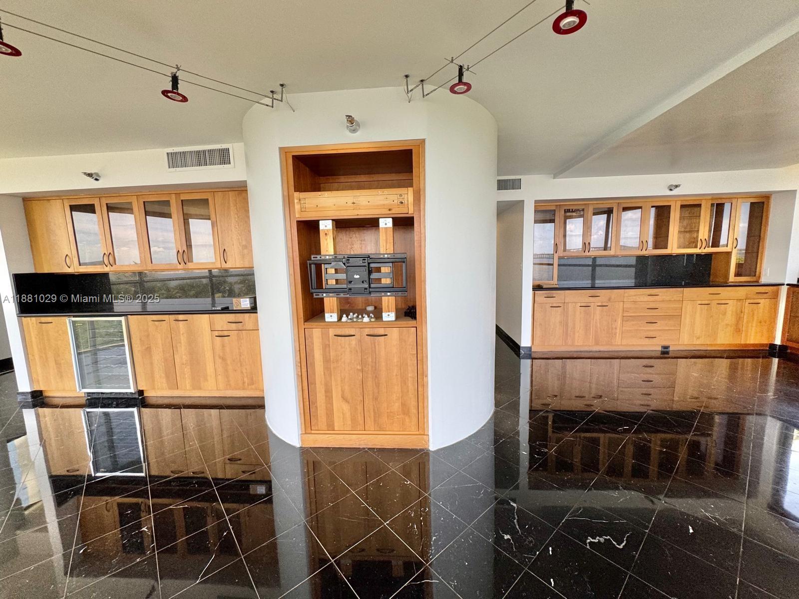 2025 Brickell Ave # 601