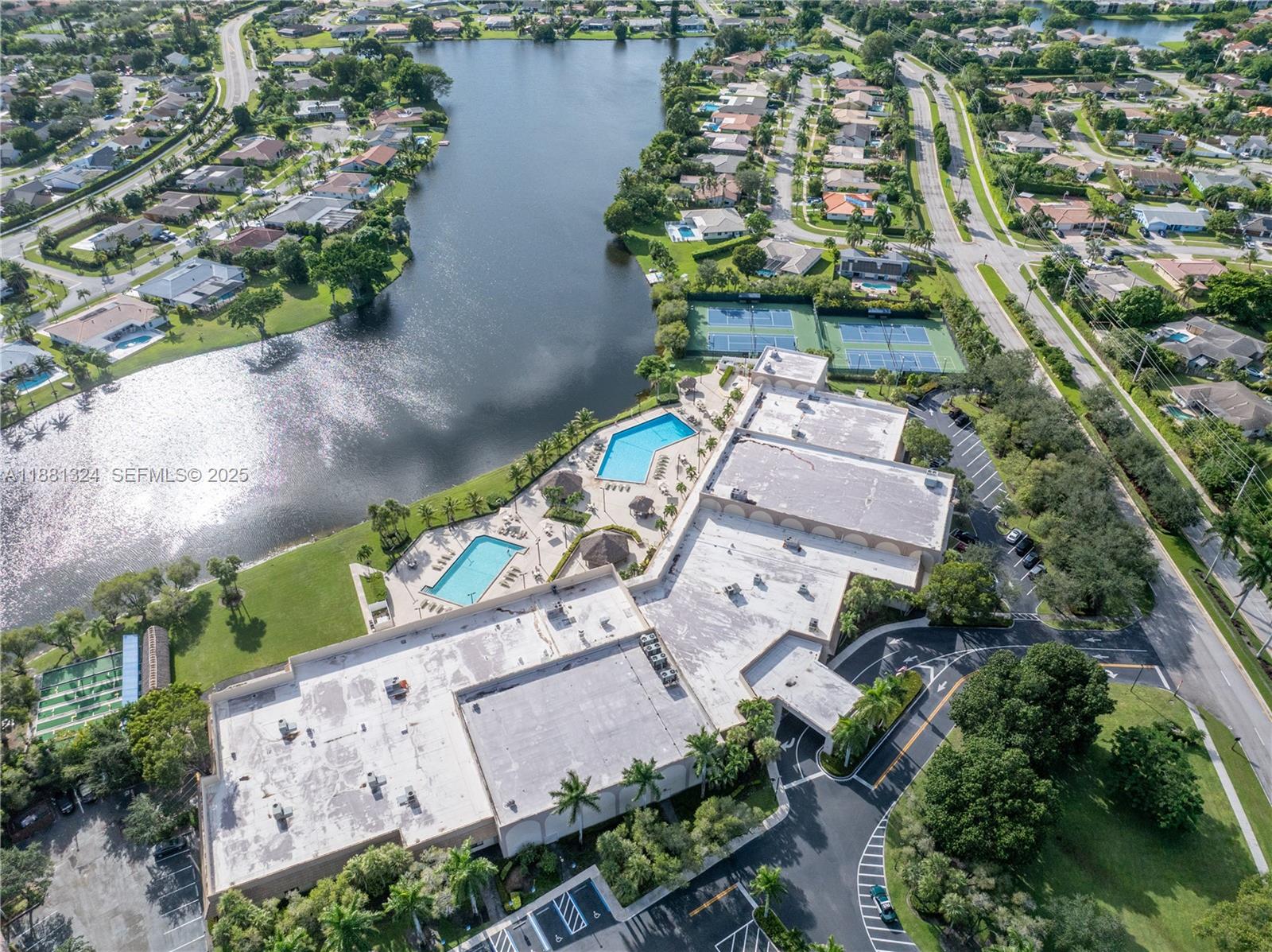 16273 Laurel Dr # 7