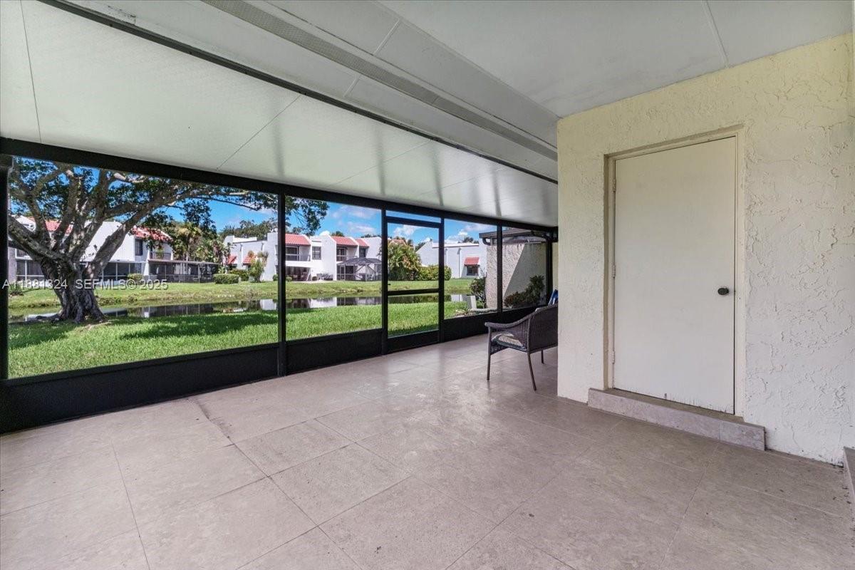 16273 Laurel Dr # 7