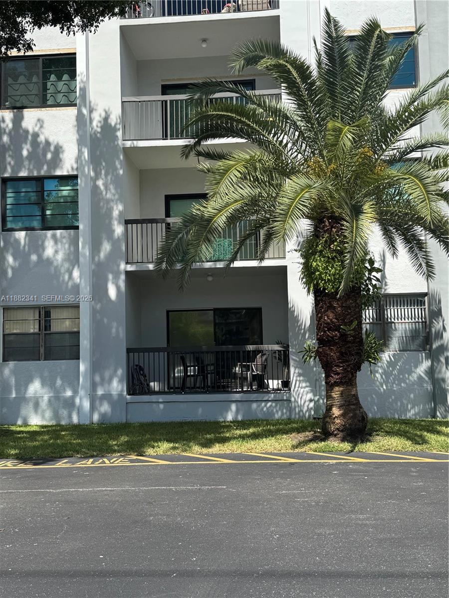 1301 NE 7th St # 106