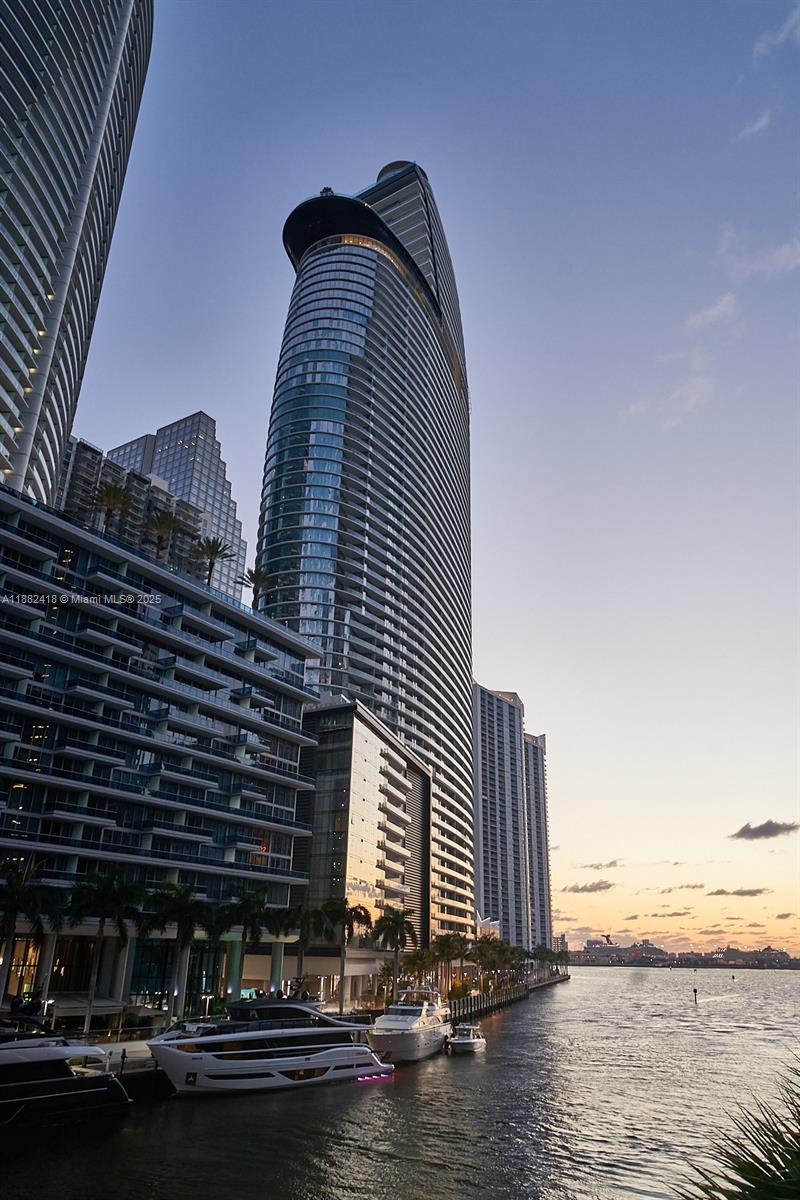 300 Biscayne Blvd Way # 2305W
