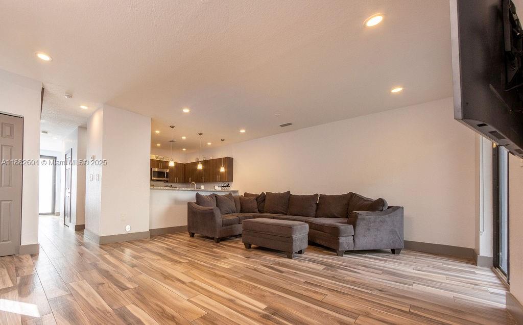 2061 Washington Ave # 4, Opa-Locka Unit: 4