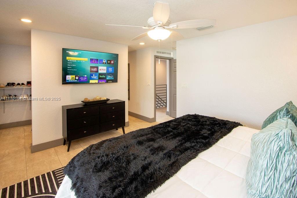 2061 Washington Ave # 4, Opa-Locka Unit: 4