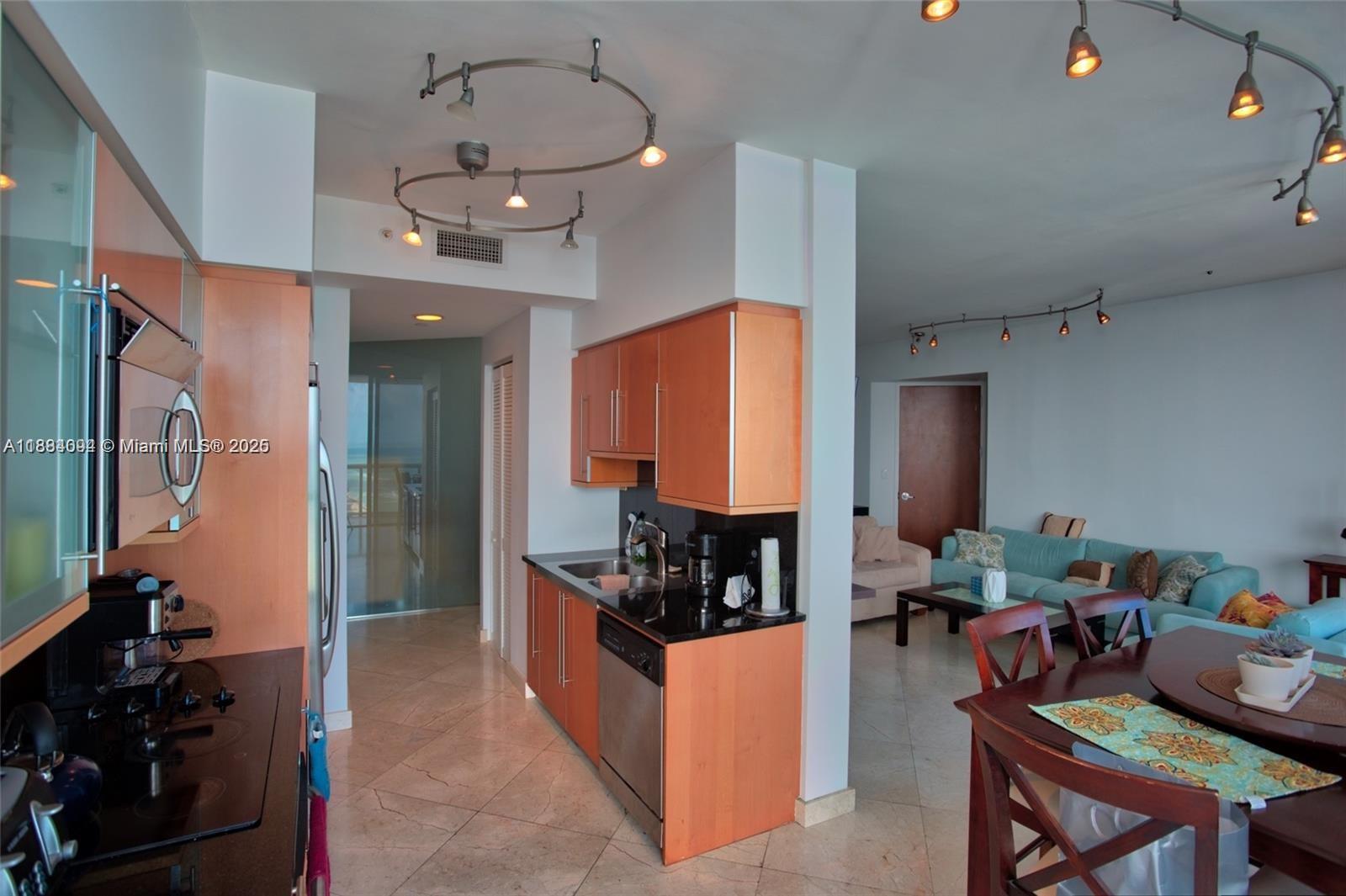 6365 Collins Ave # 4204