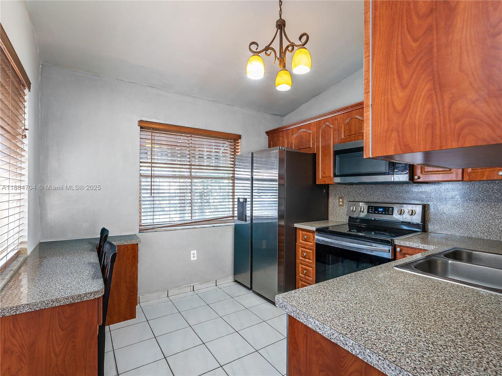 8508 NW 1st Ter