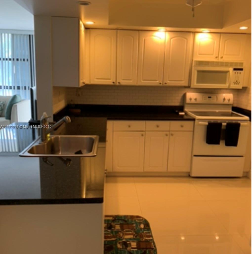 600 Parkview Dr # 228