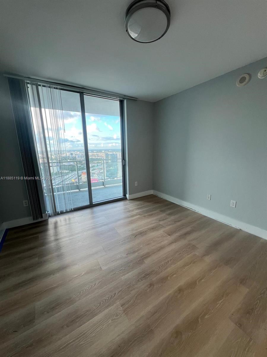90 SW 3rd St # 4208