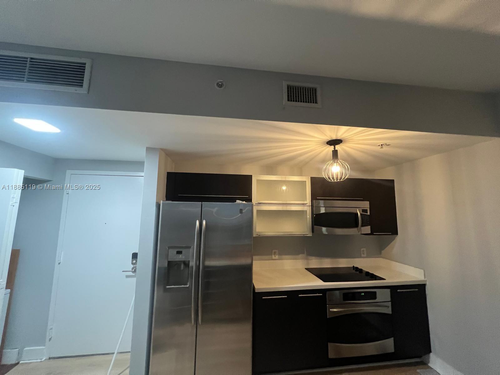 90 SW 3rd St # 4208