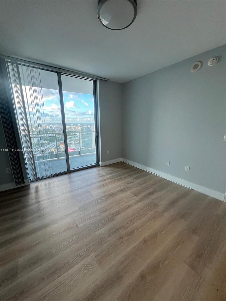 90 SW 3rd St # 4208