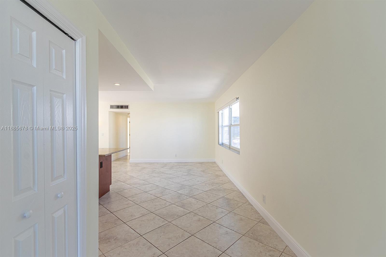 121 Golden Isles Dr # 1201