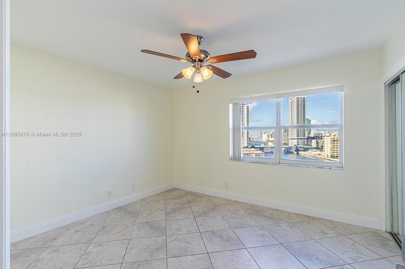 121 Golden Isles Dr # 1201
