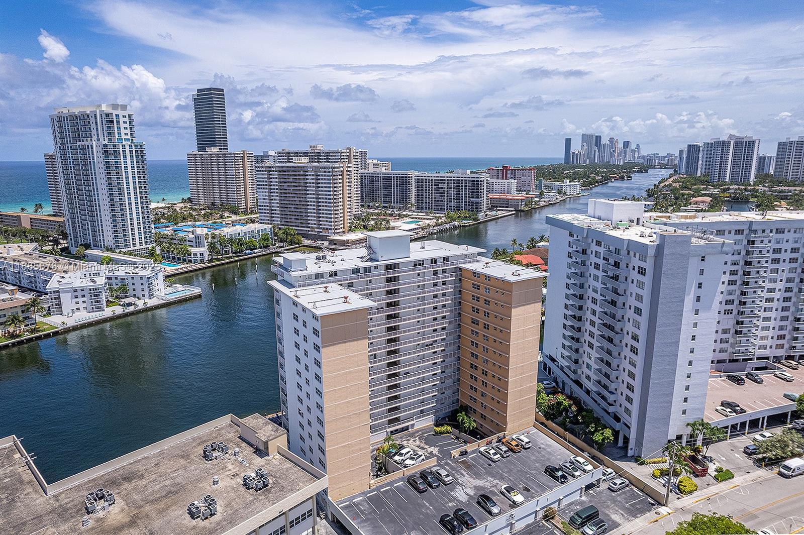 121 Golden Isles Dr # 1201