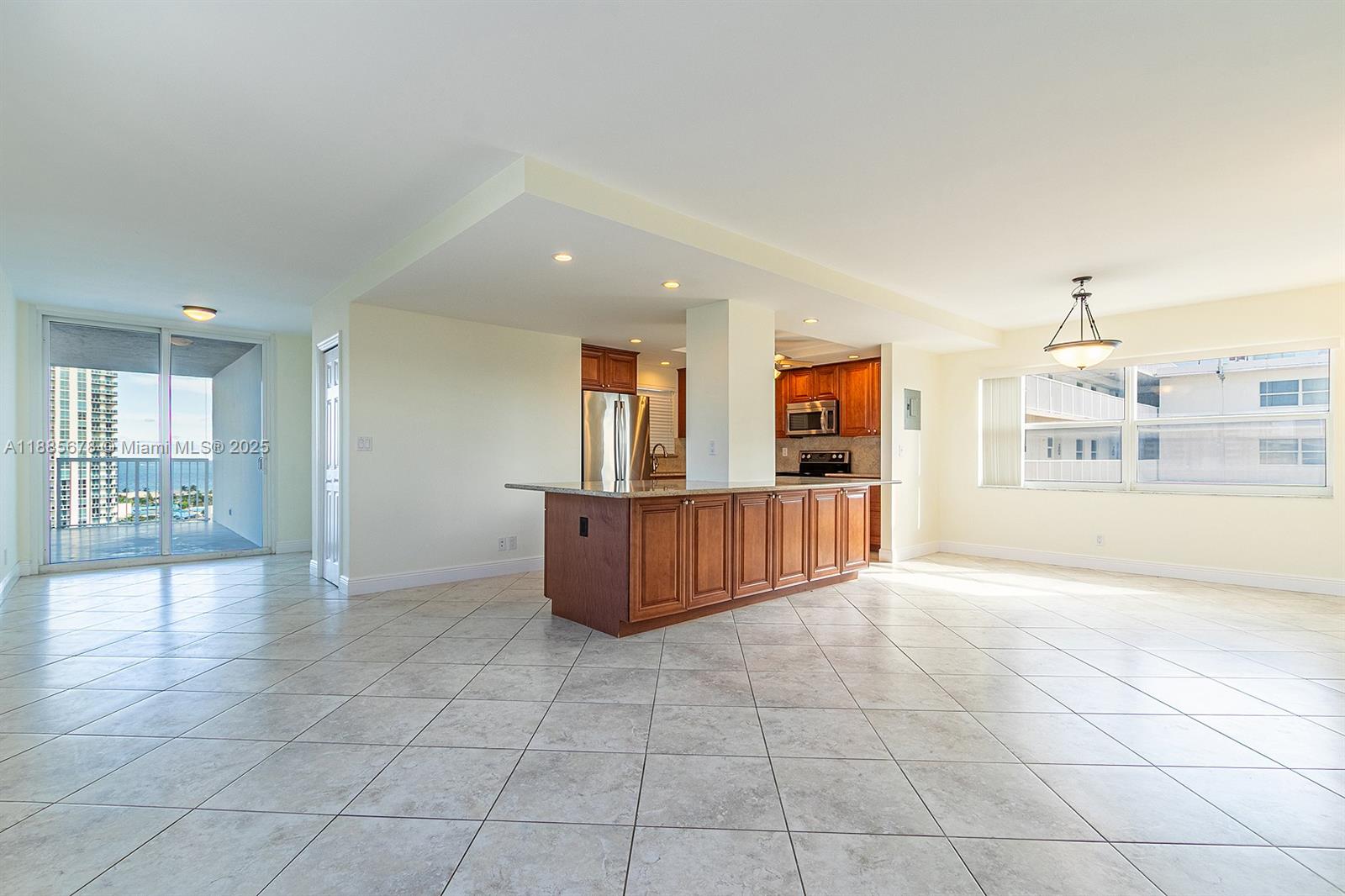 121 Golden Isles Dr # 1201