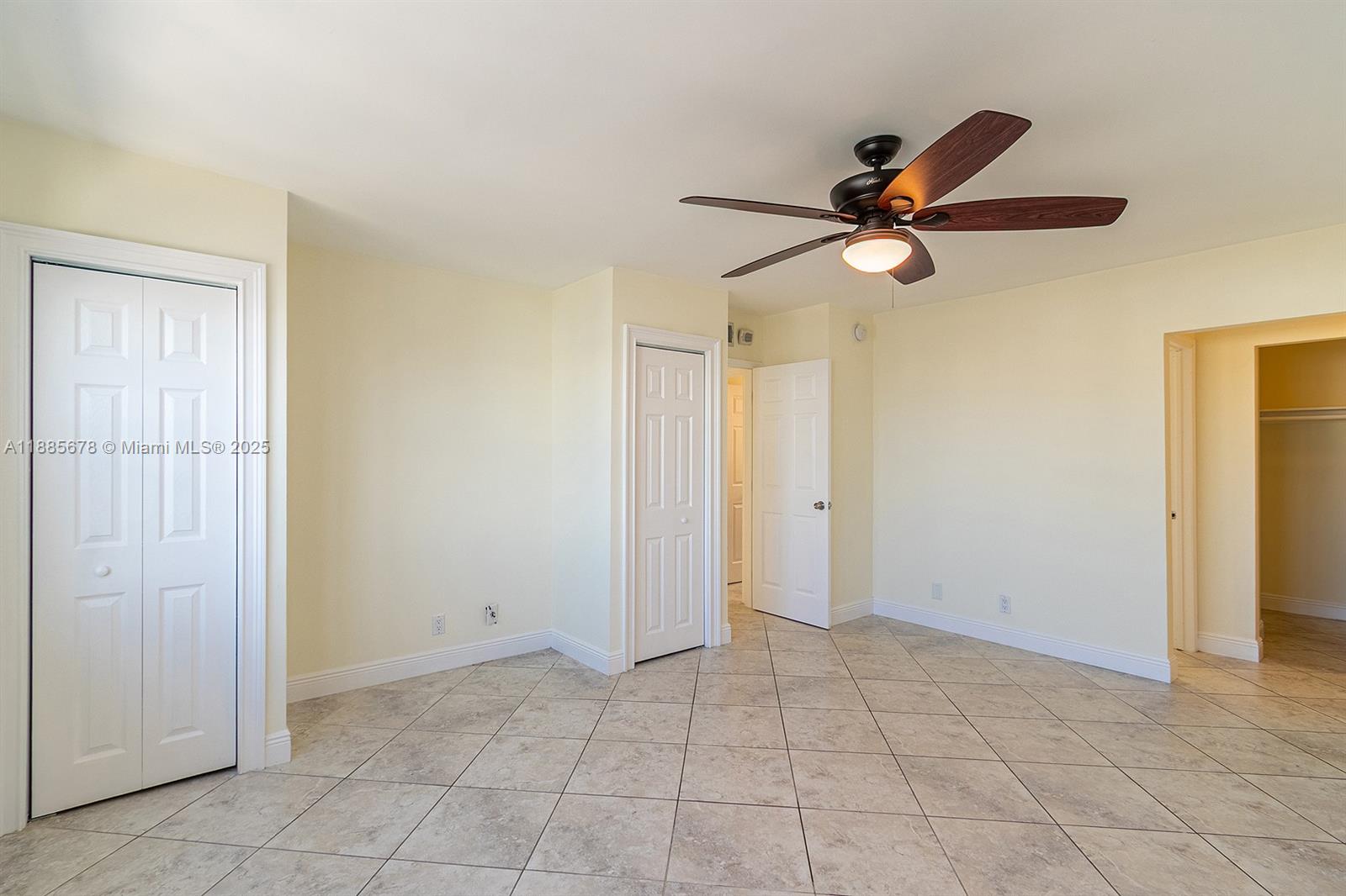 121 Golden Isles Dr # 1201