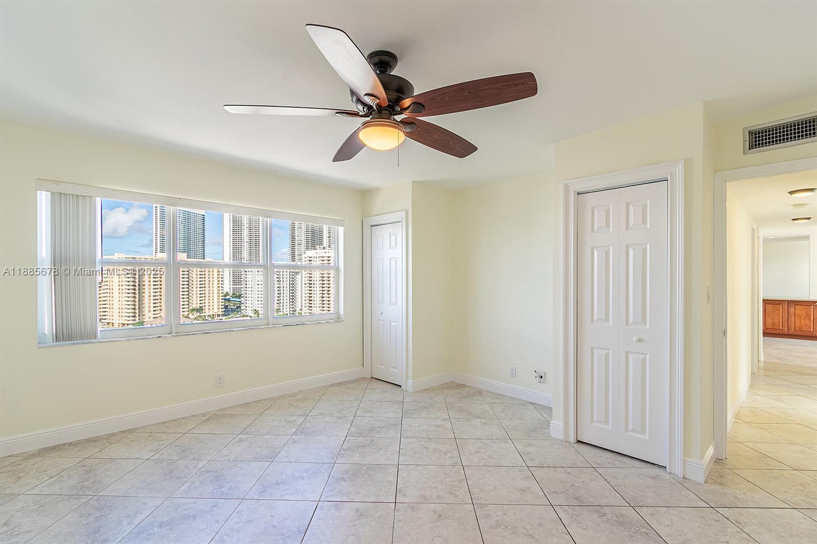 121 Golden Isles Dr # 1201