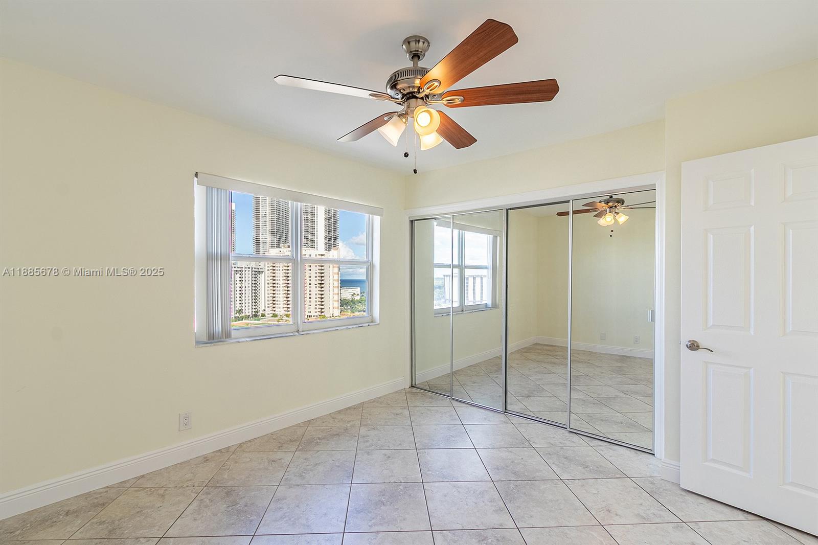 121 Golden Isles Dr # 1201