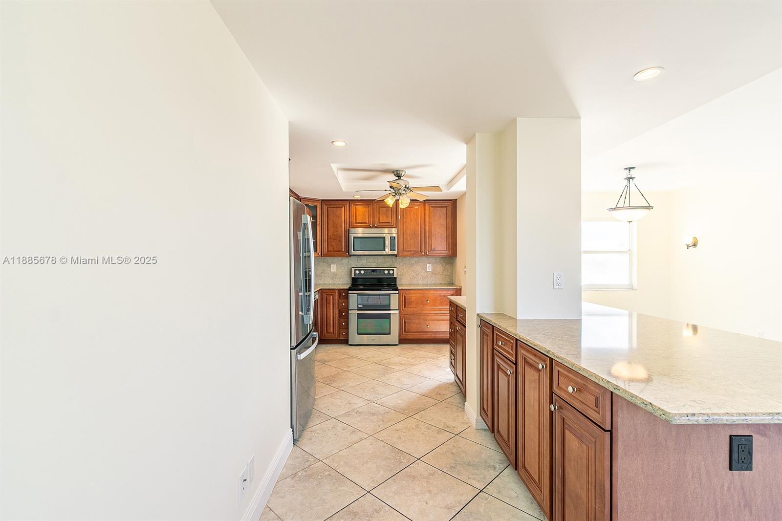 121 Golden Isles Dr # 1201