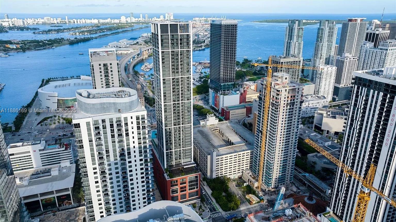 159 NE 6th St # 5106