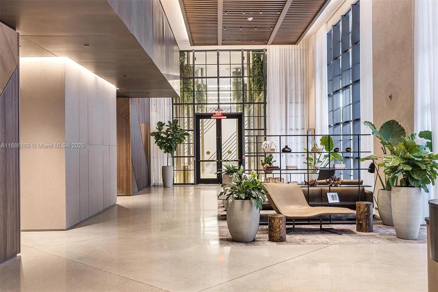 159 NE 6th St # 5106