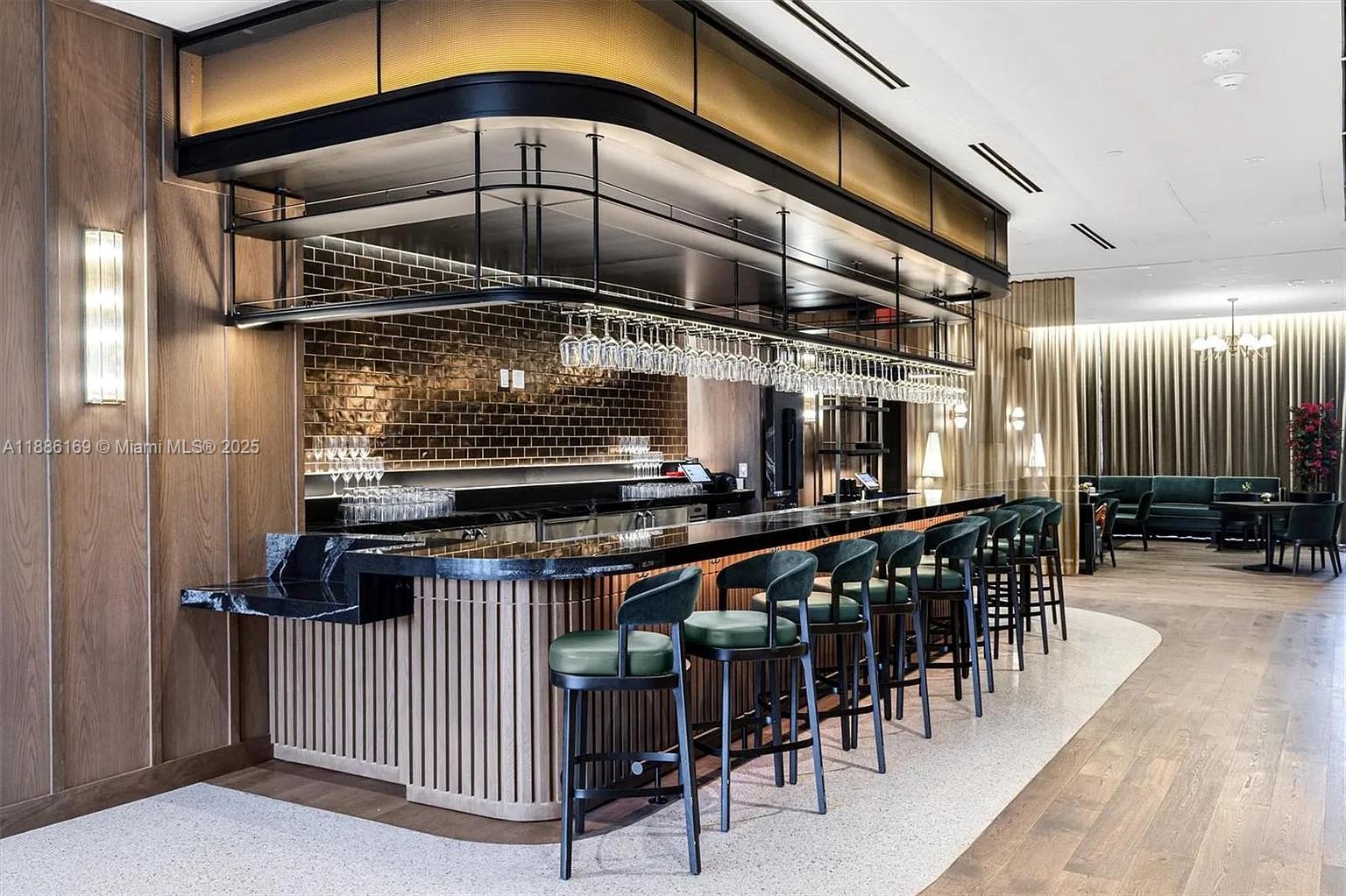 159 NE 6th St # 5106