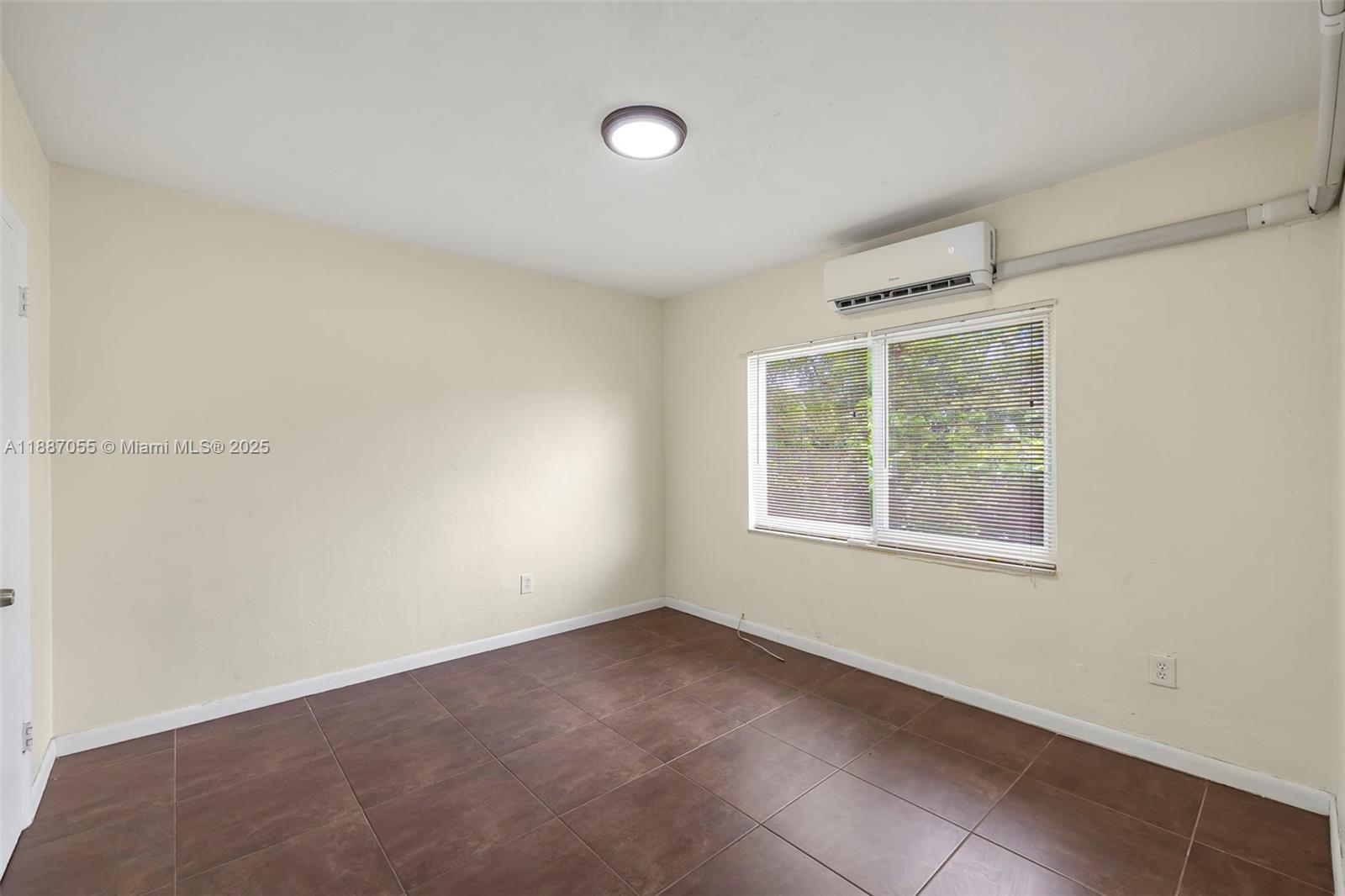 520 NE 82nd Ter # 9