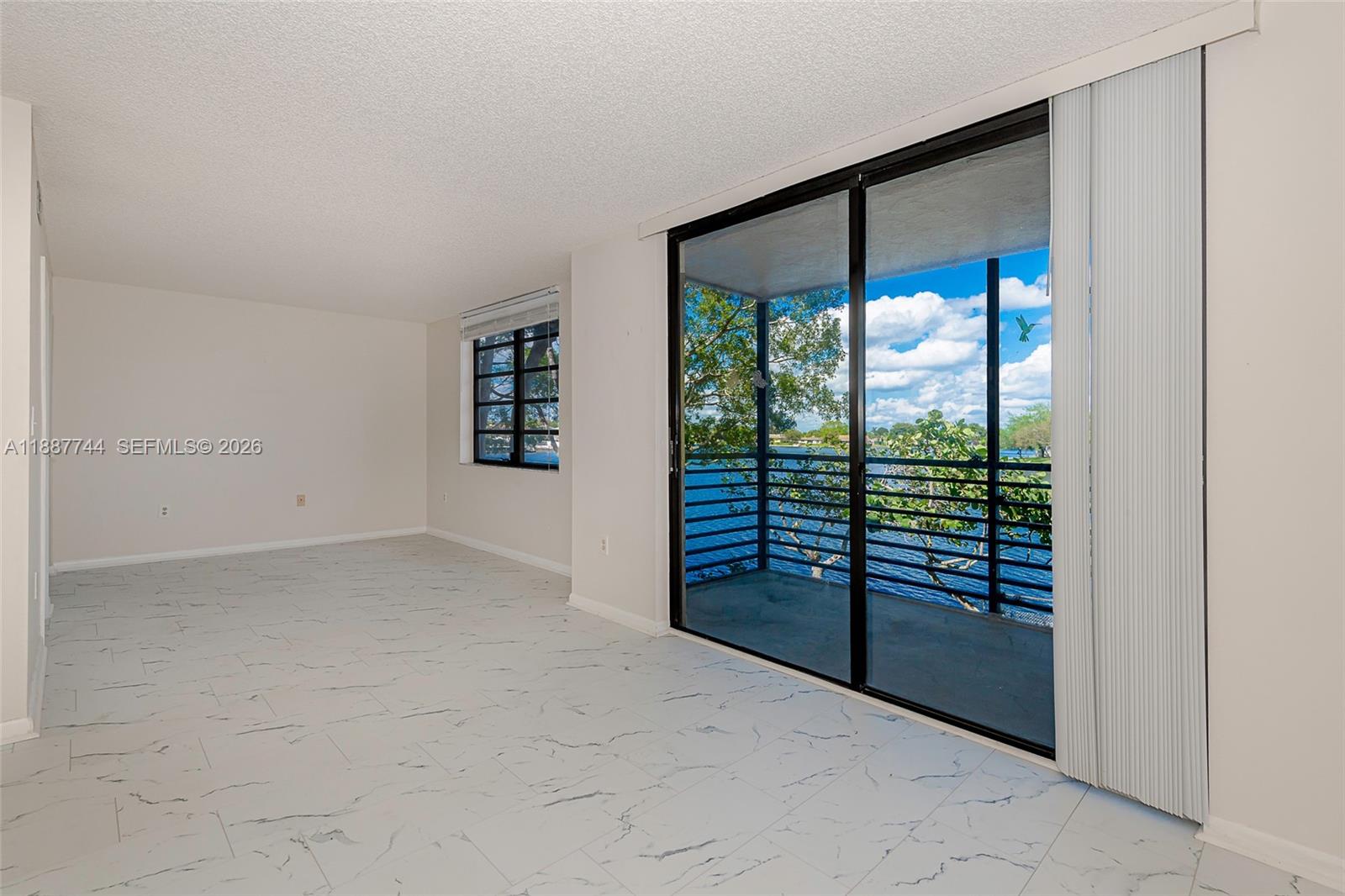 1100 Colony Point Cir # 208