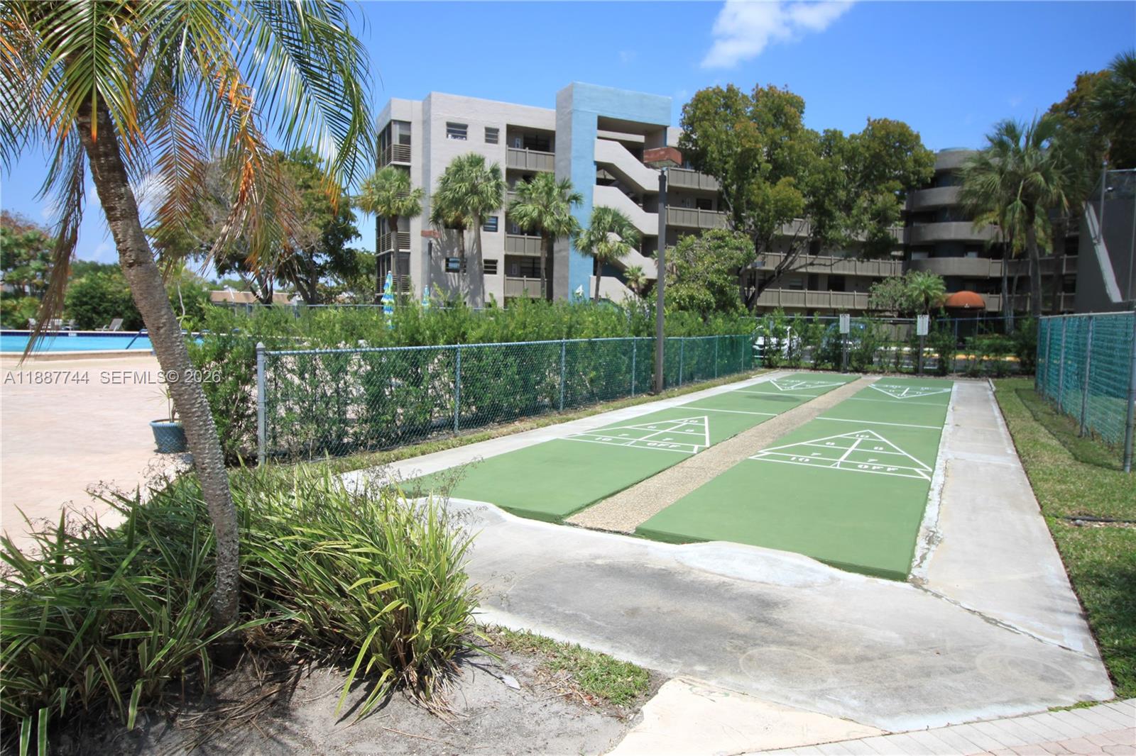 1100 Colony Point Cir # 208