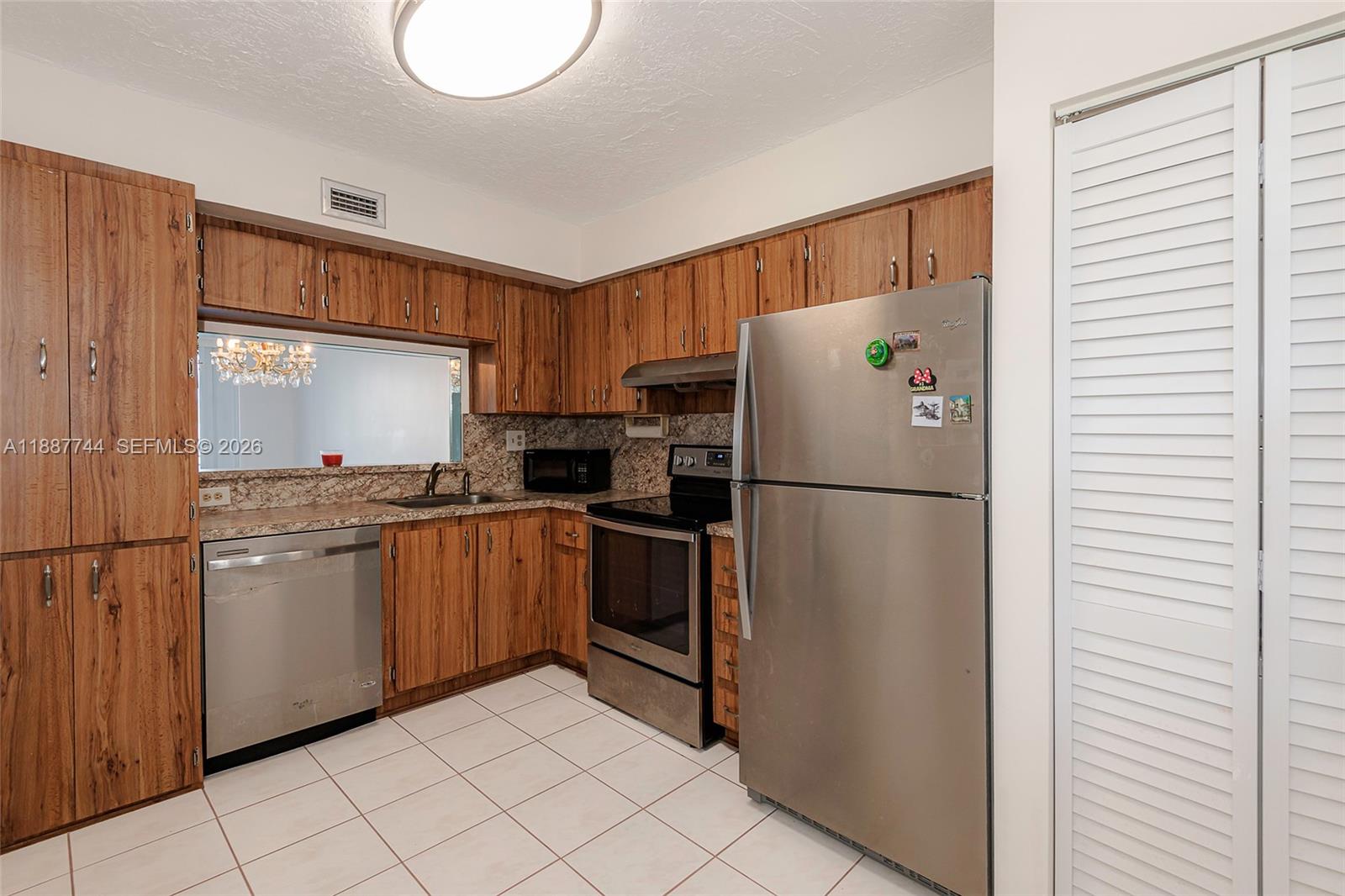 1100 Colony Point Cir # 208