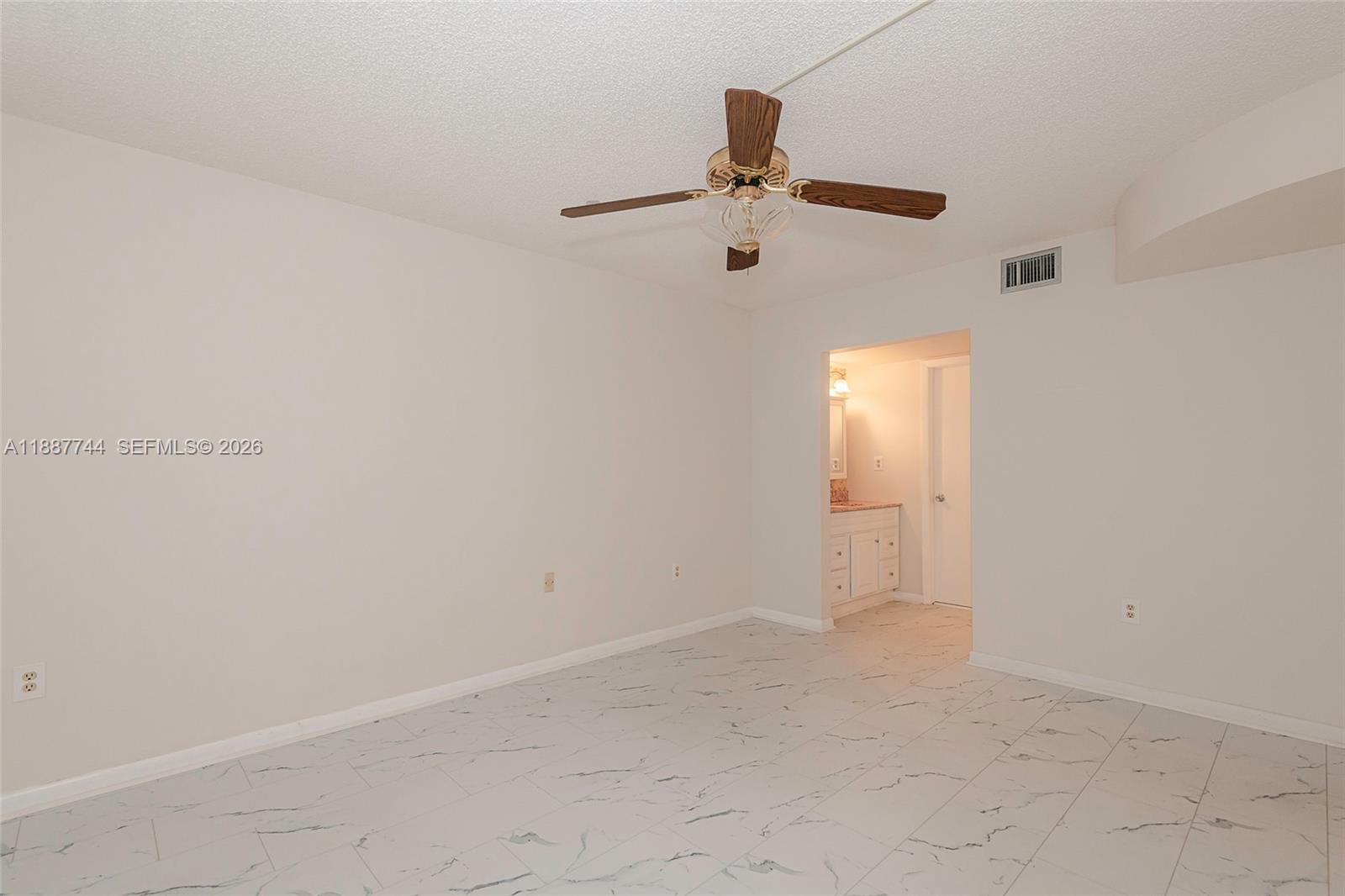 1100 Colony Point Cir # 208