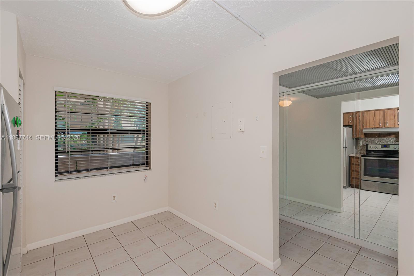 1100 Colony Point Cir # 208