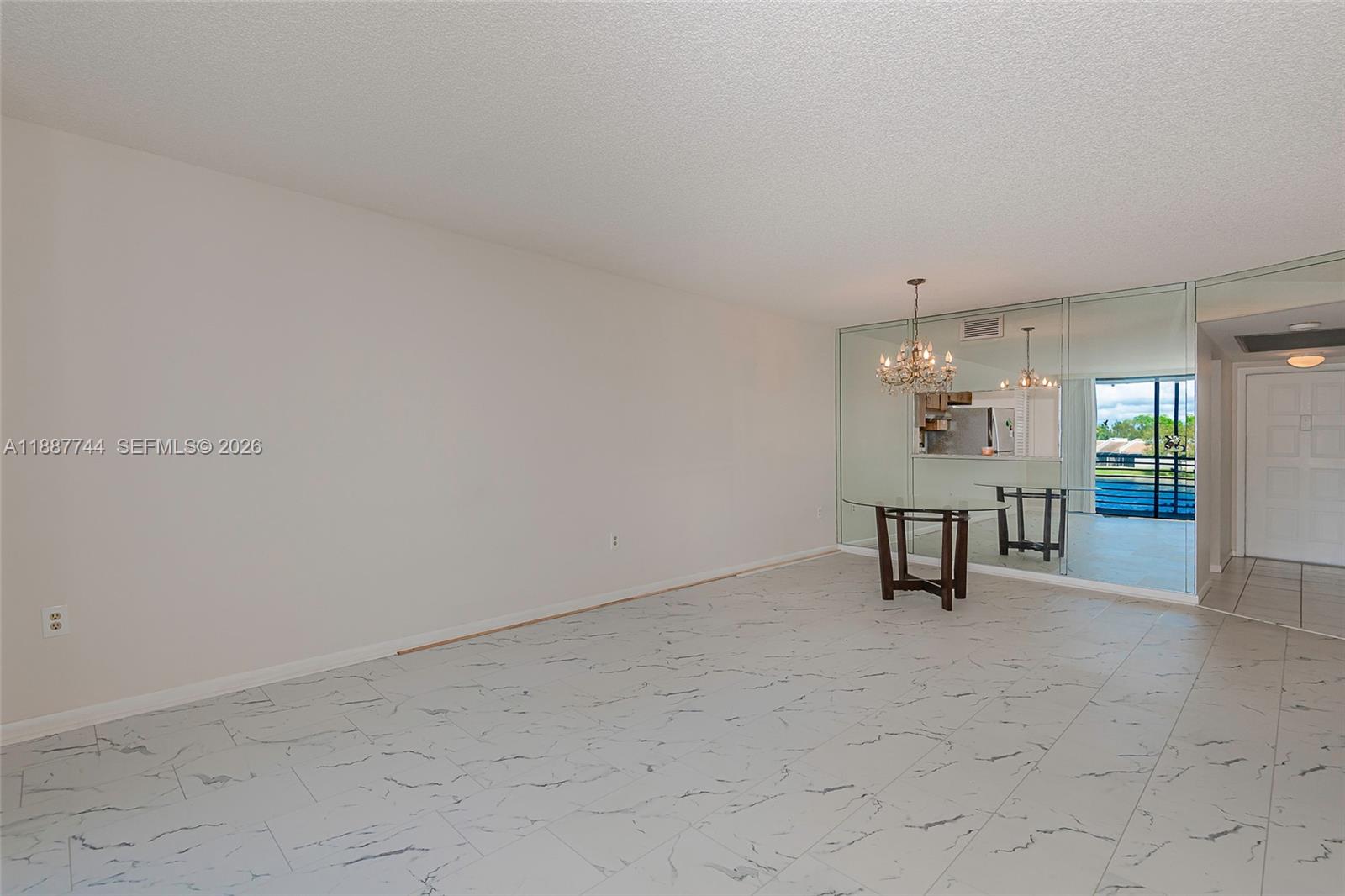 1100 Colony Point Cir # 208