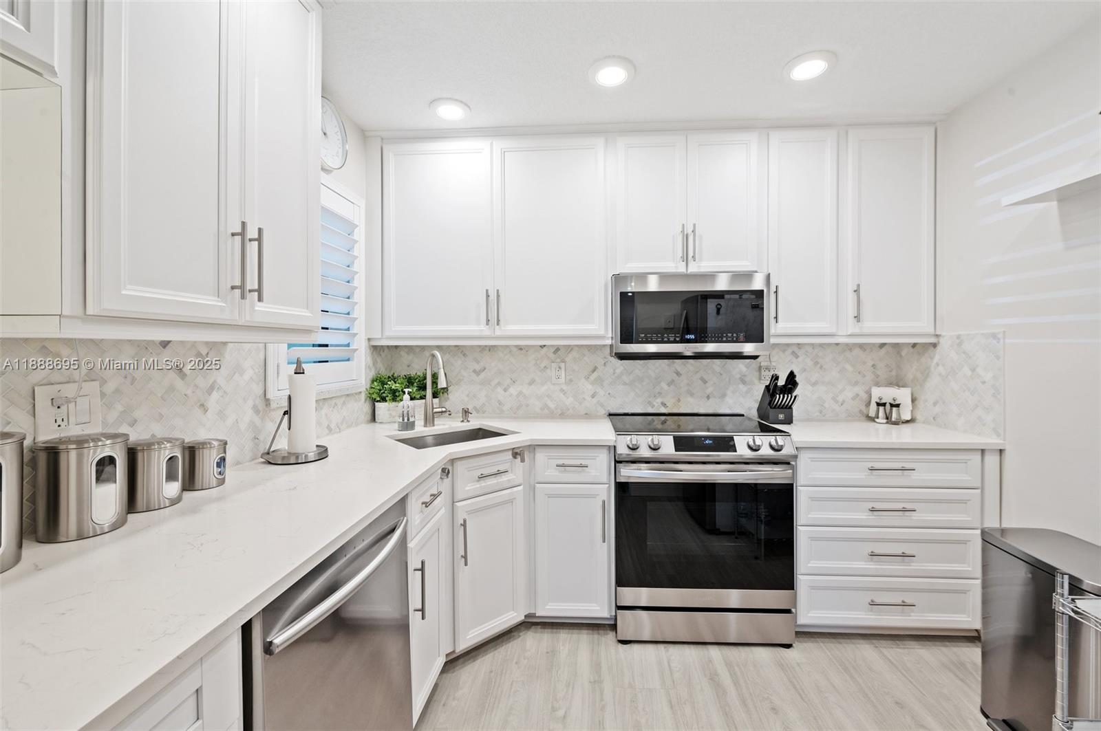 4075 N Carambola Cir N # 2935