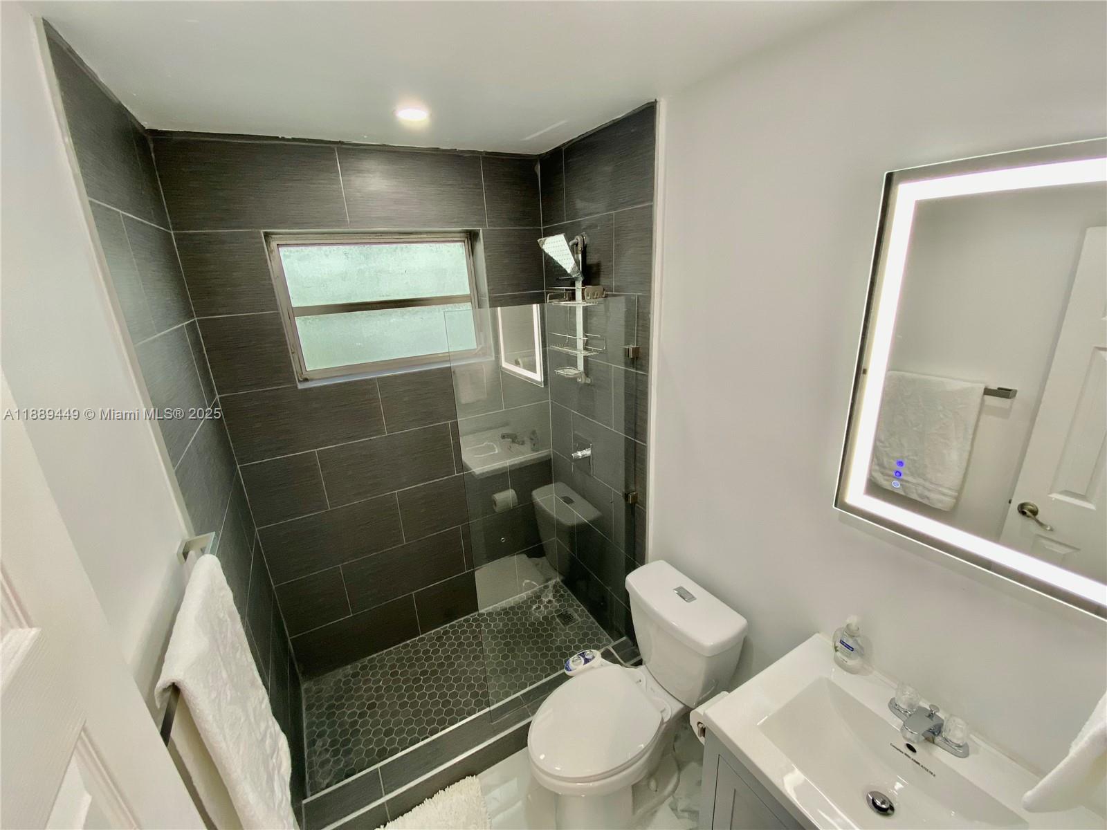 734 Meridian Ave # 4R