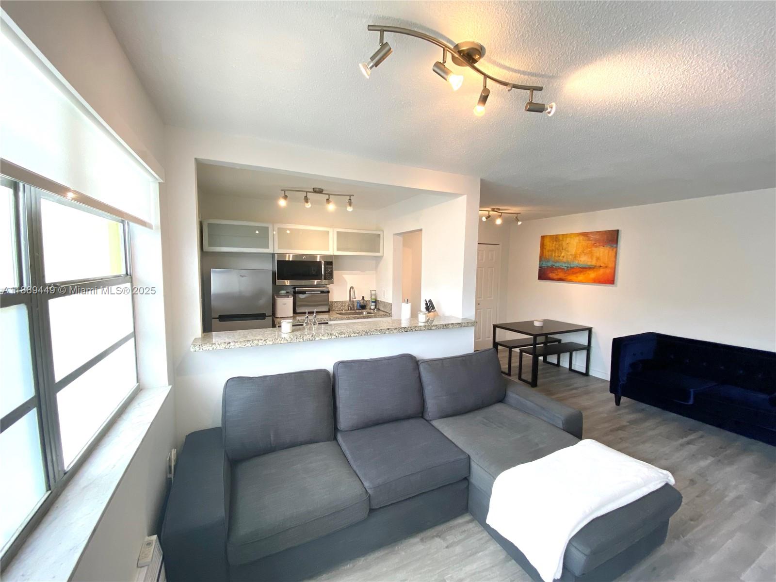 734 Meridian Ave # 4R