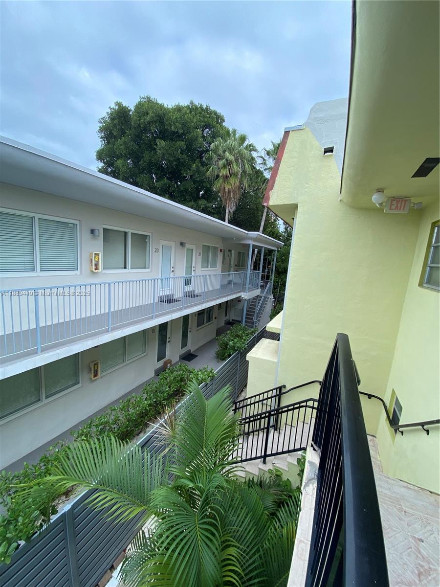 734 Meridian Ave # 4R