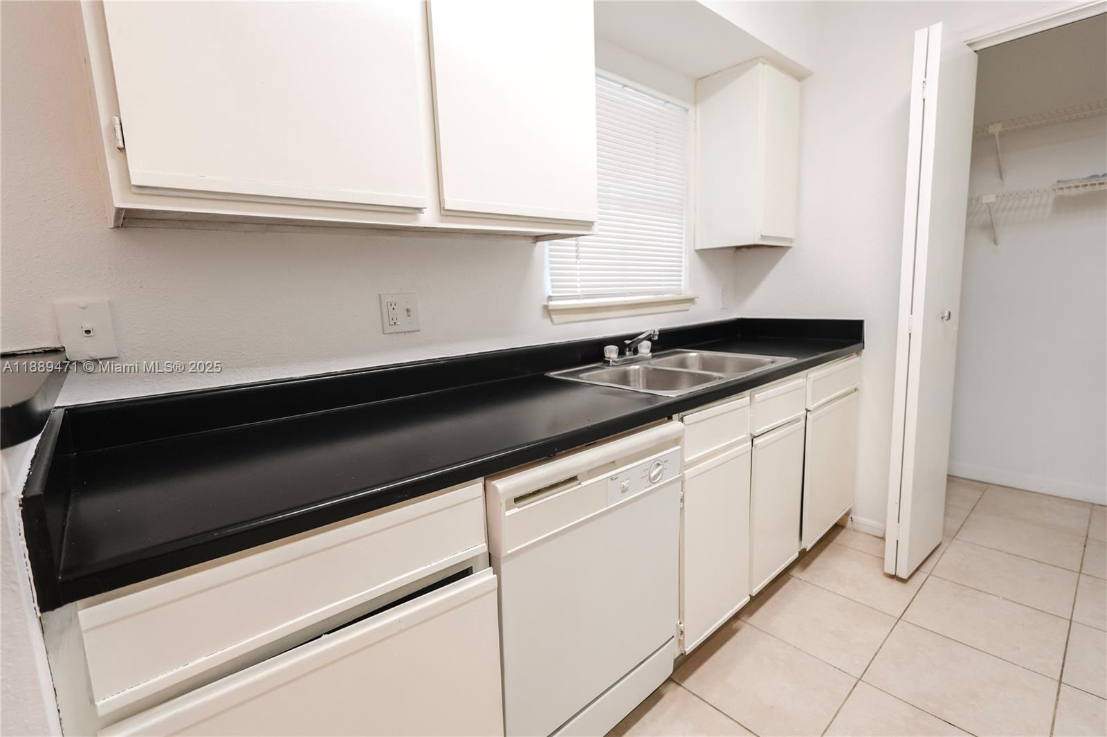 833 Riverside Dr # 837