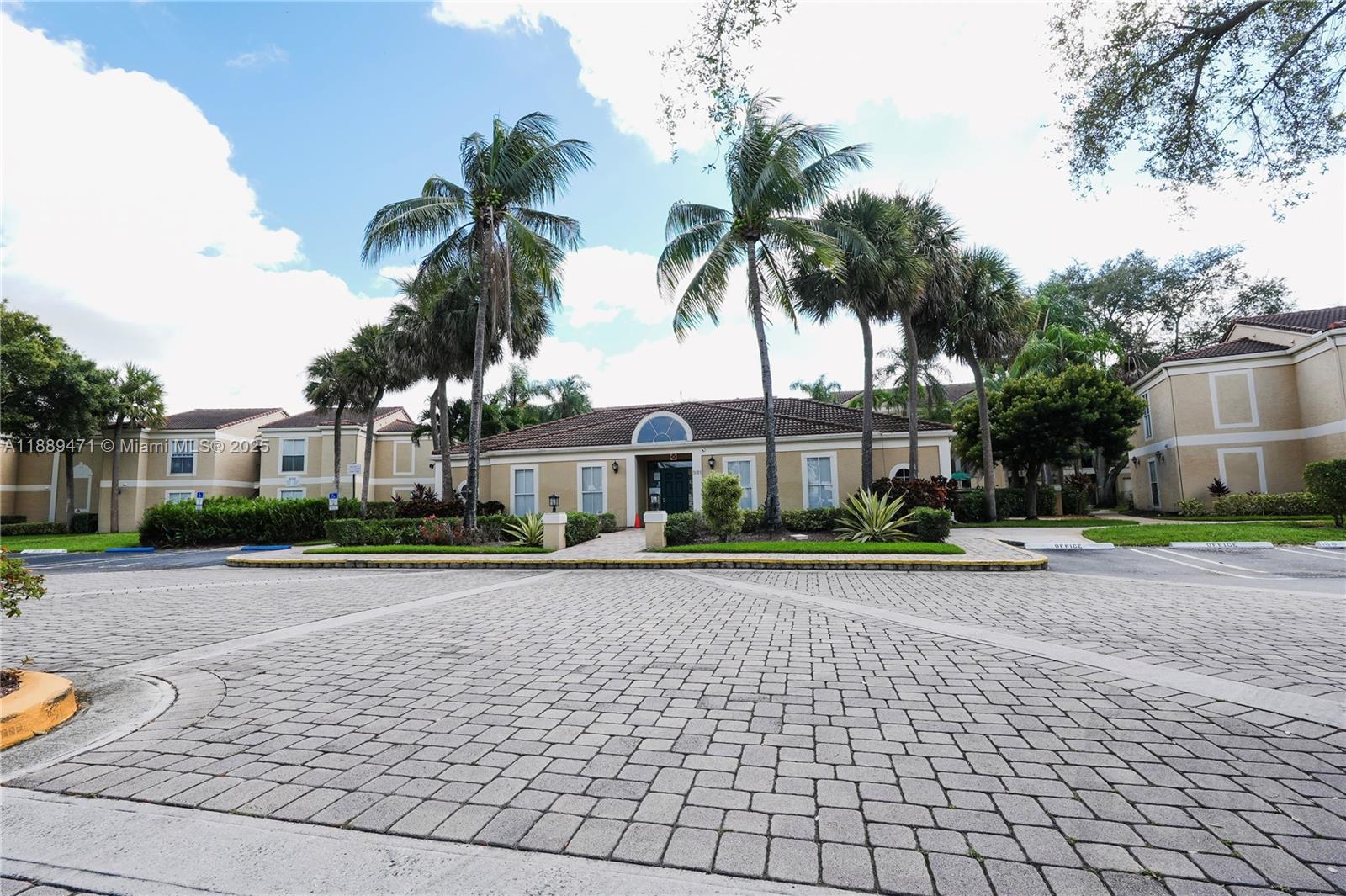 833 Riverside Dr # 837