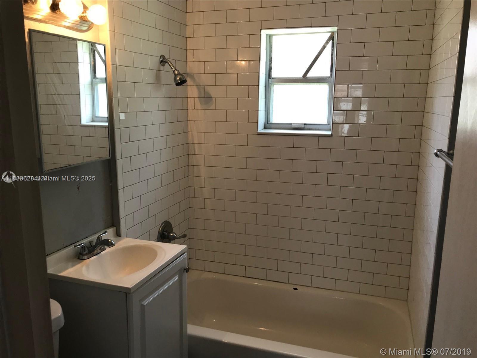 620 NW 16th Ave # 1