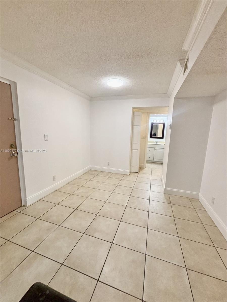 470 NW 20th St # 211