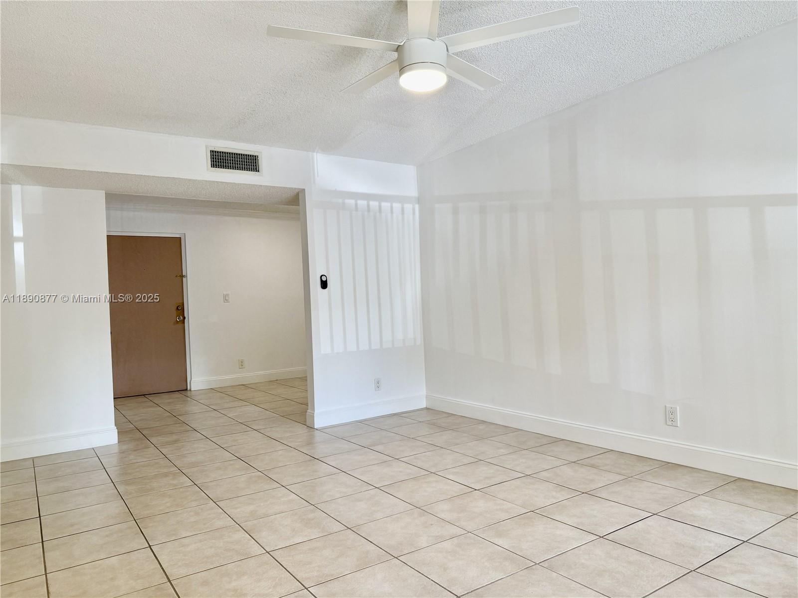 470 NW 20th St # 211