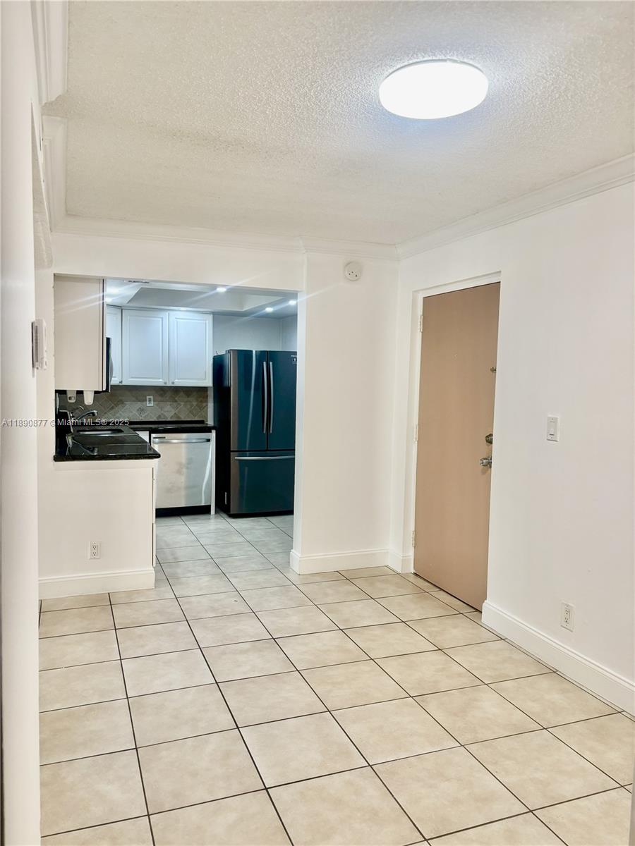 470 NW 20th St # 211
