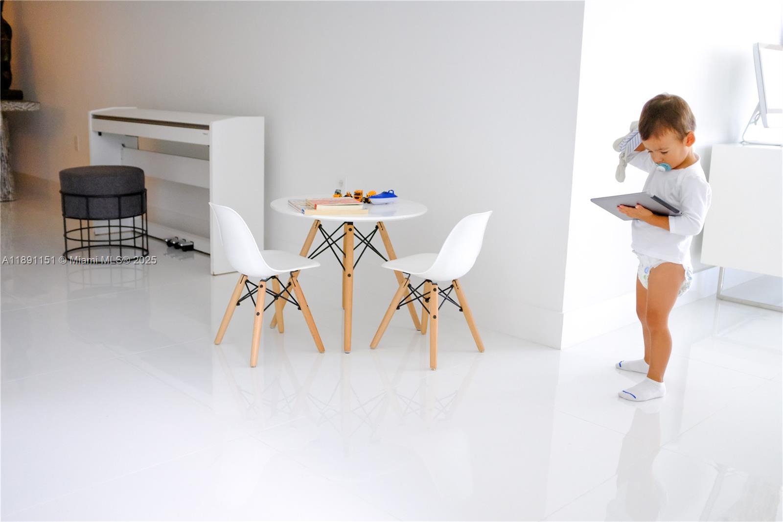 1010 Brickell Ave # 4205