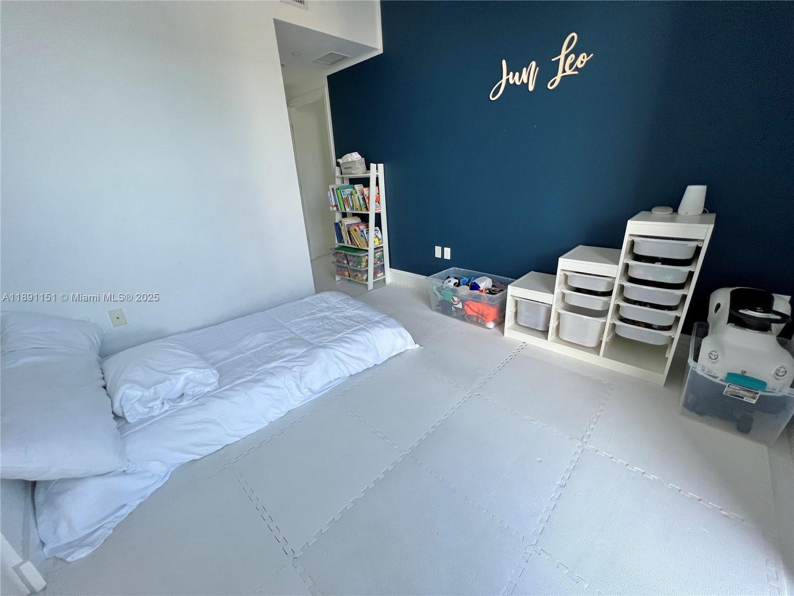 1010 Brickell Ave # 4205