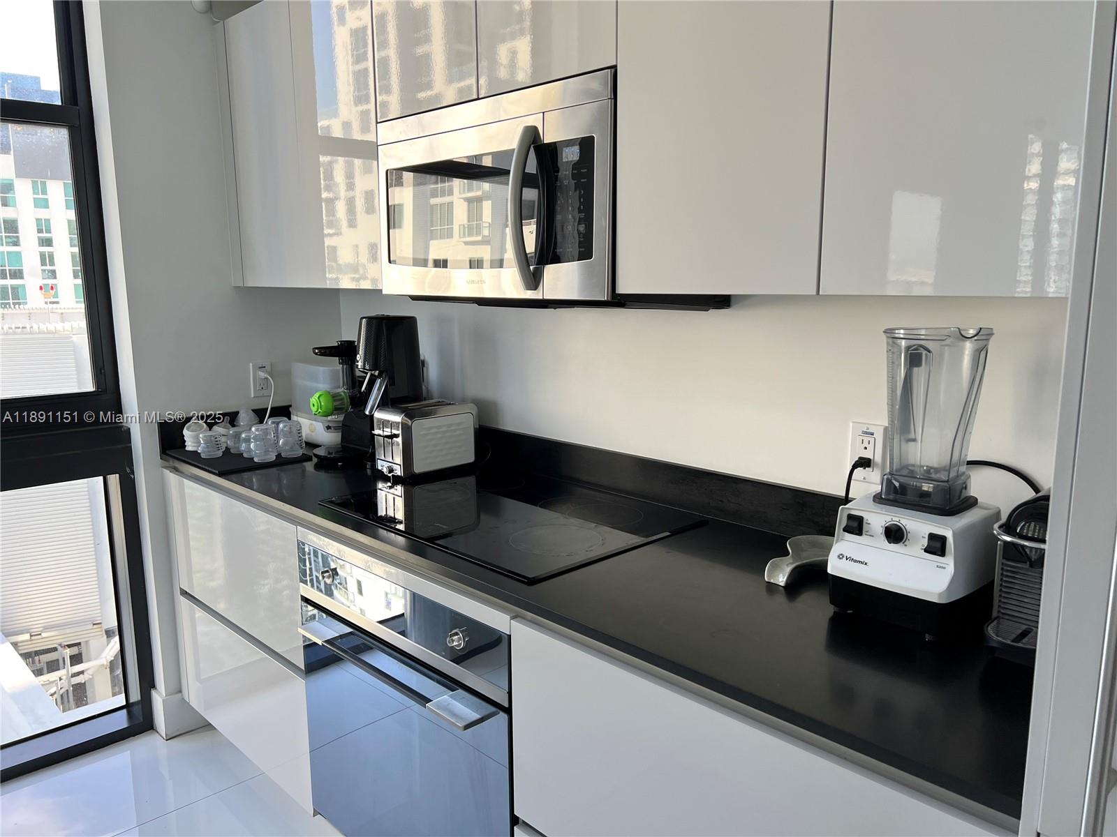 1010 Brickell Ave # 4205