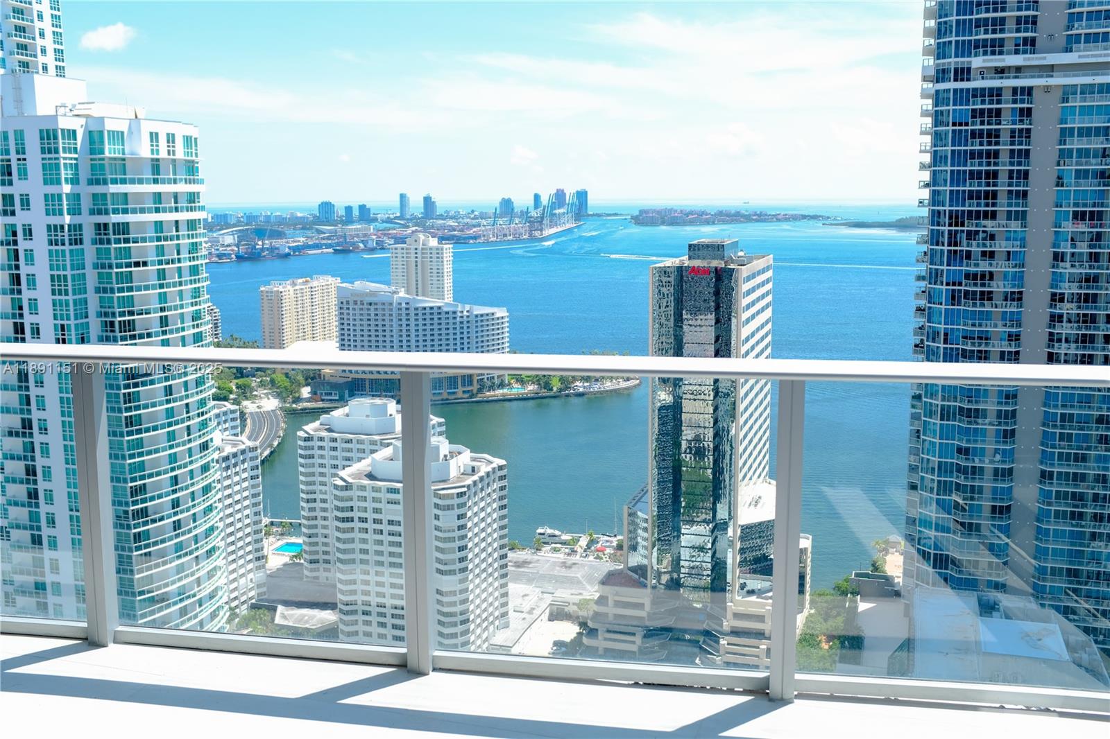1010 Brickell Ave # 4205